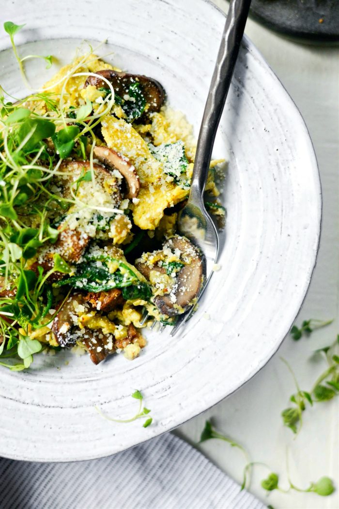 Healthy Spinach and Mushroom Scramble