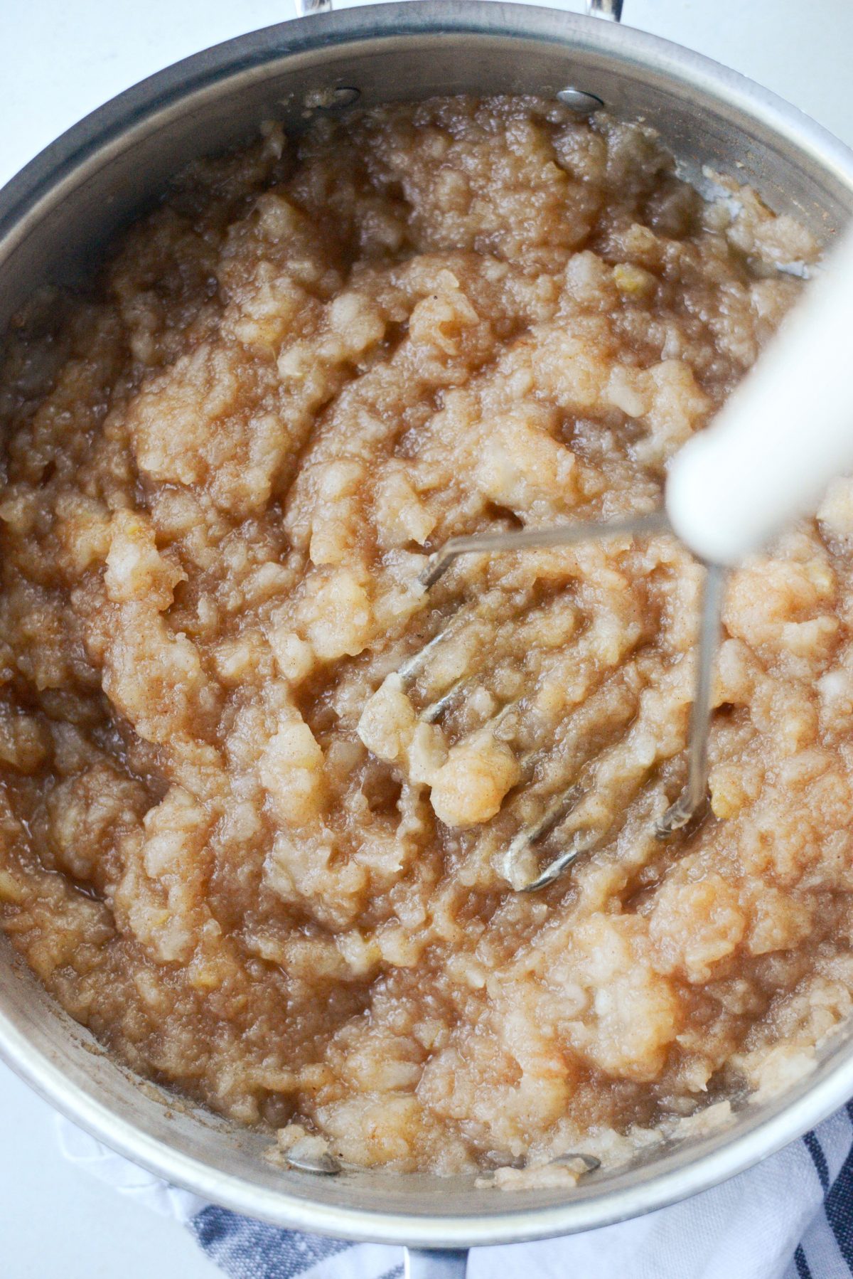 Naturally Sweetened Skillet Applesauce l SimplyScratch.com