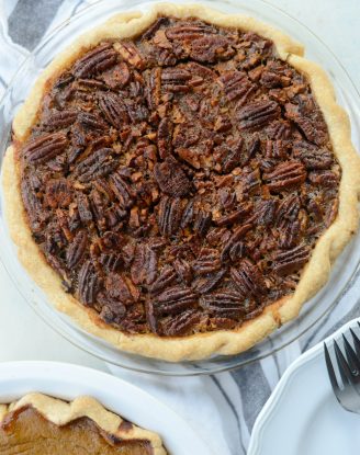 Best Pecan Pie Recipe l SimplyScratch.com