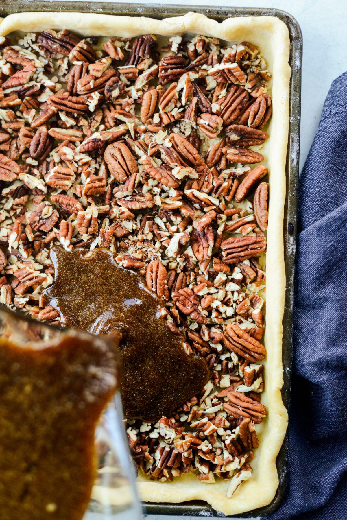 pour in gingerbread spiced filling