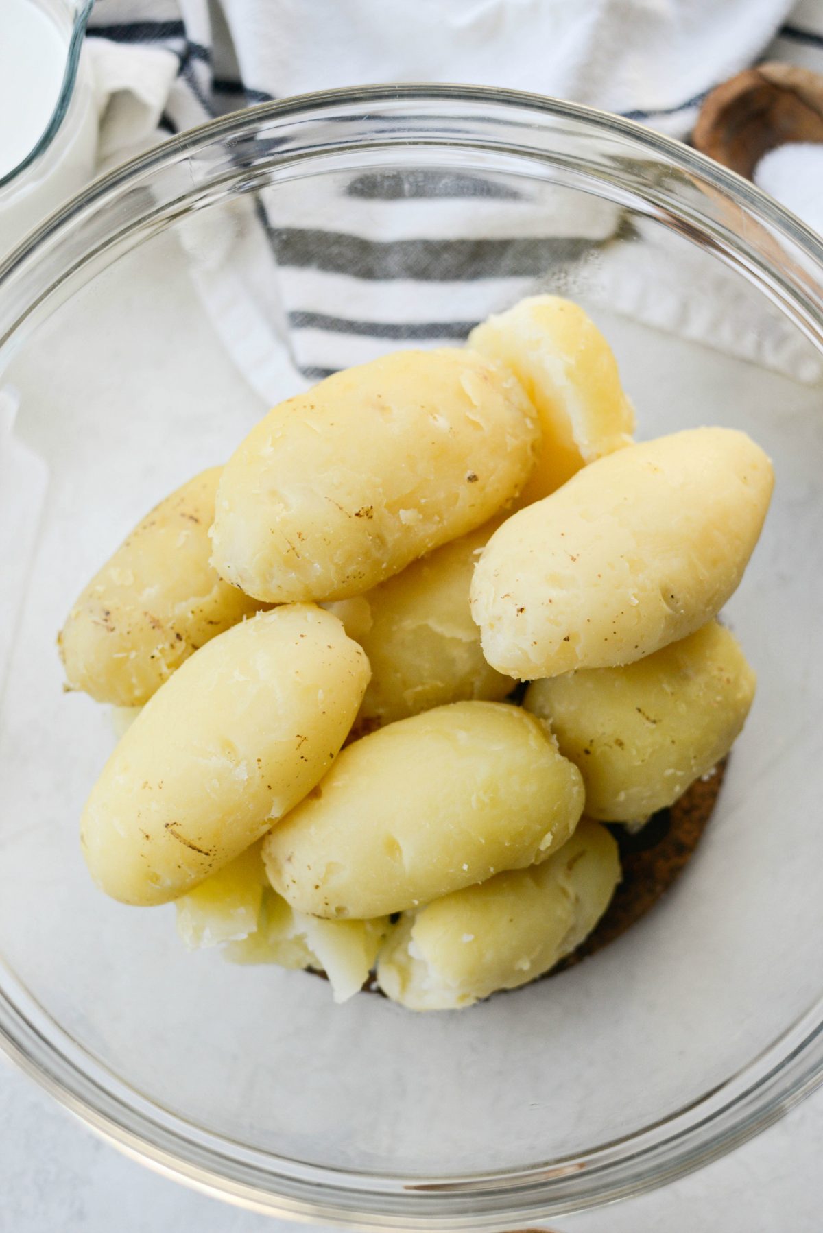 peel potatoes