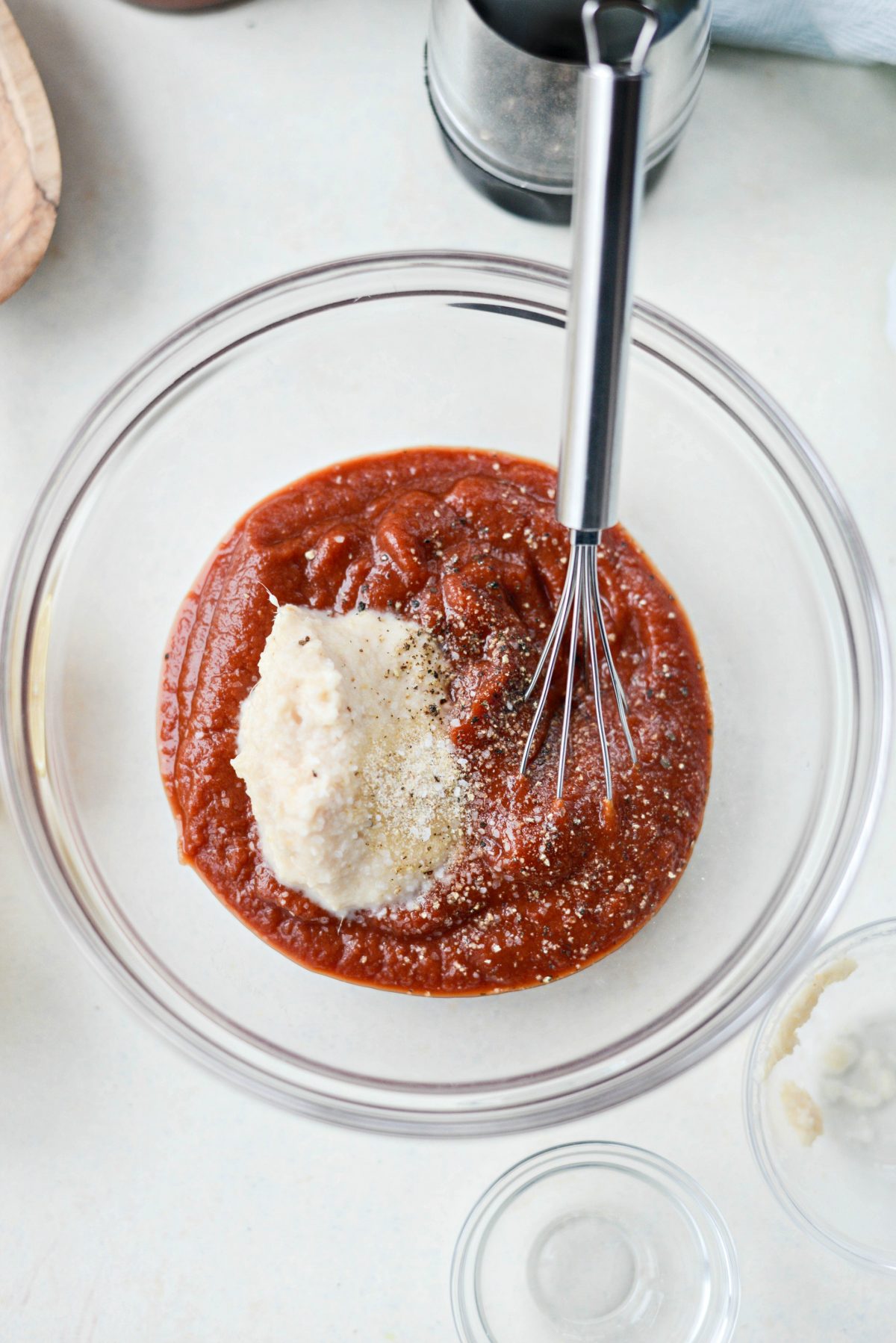 Add ingredients for cocktail sauce into a bowl