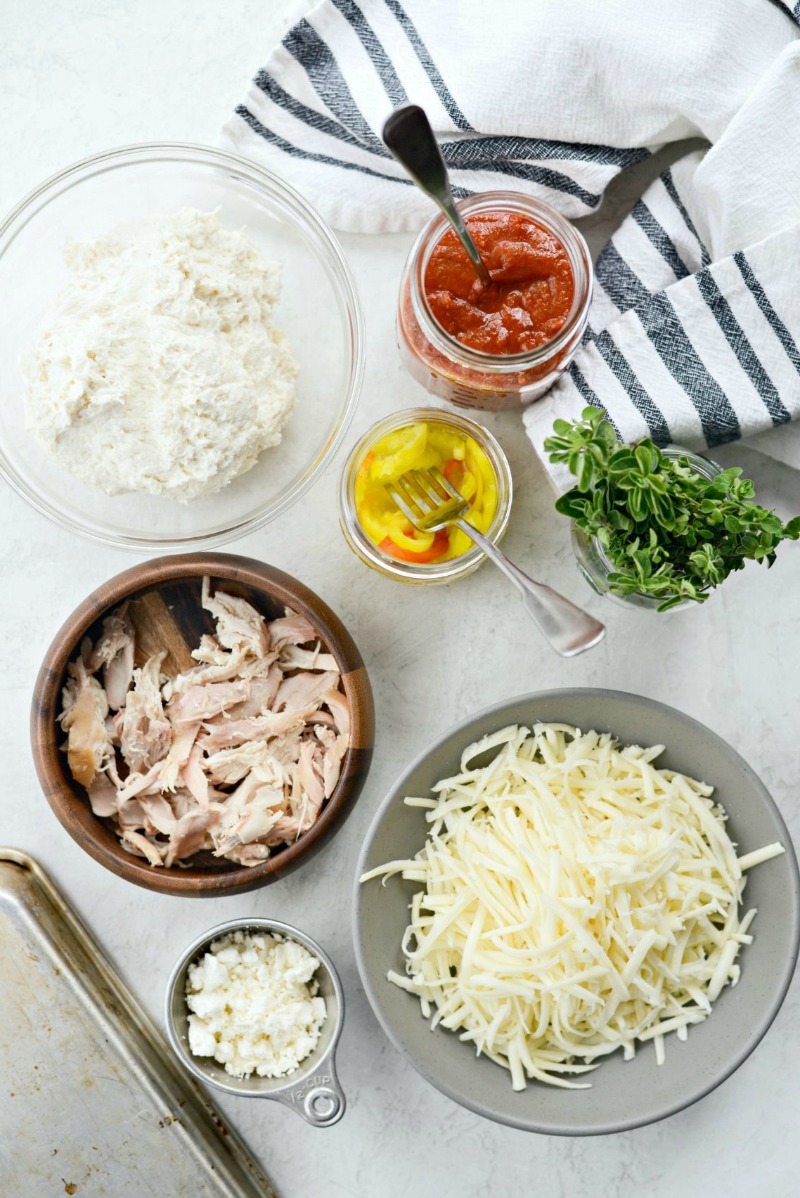 Spicy Chicken Feta Pizza ingredients