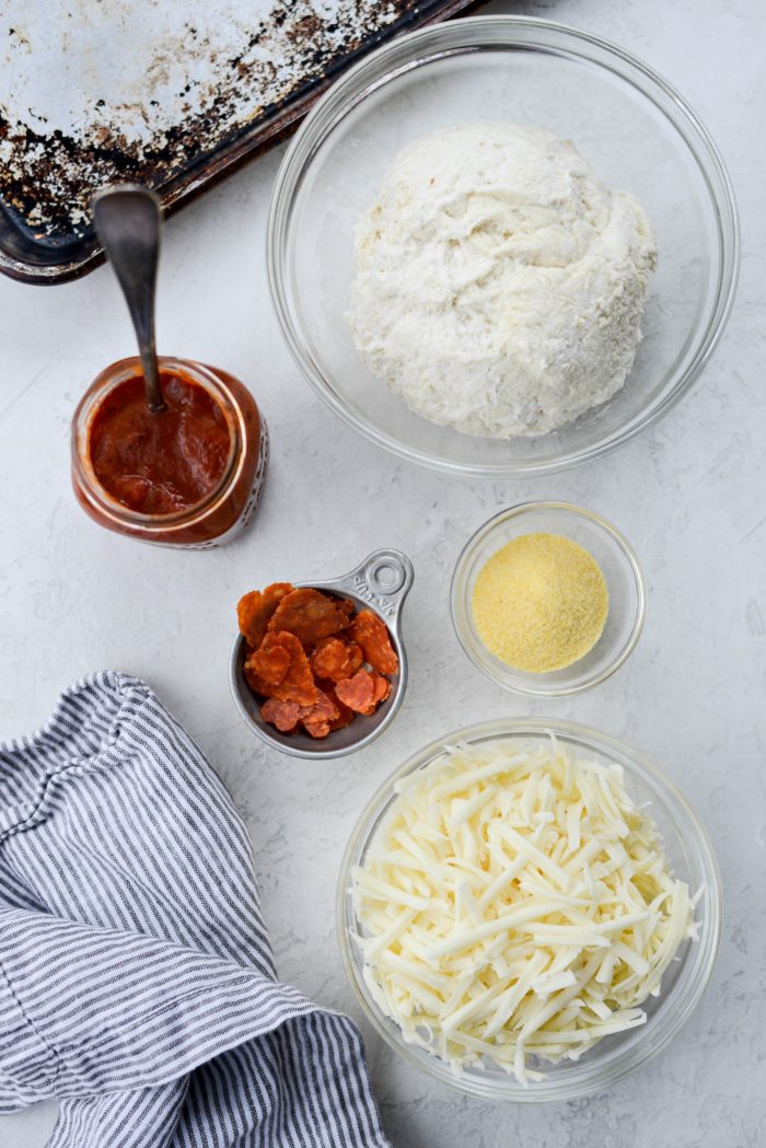 Heart Shaped Personal Pizzas ingredients