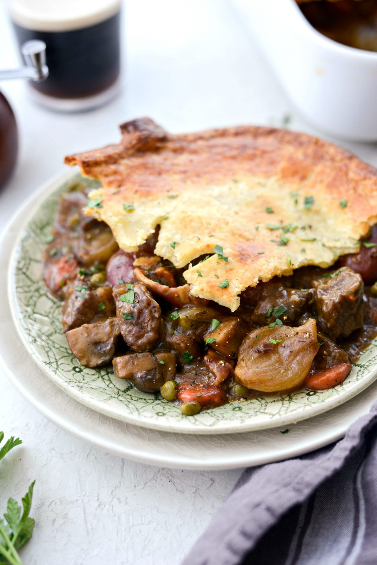 Guinness Beef Pot Pie l SimplyScratch.com #stpatricksday #irish #stout #guinnesss #recipe #potpie #beef #beer #whitecheddar #piecrust #homemade