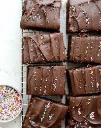 Homemade Chocolate Brownies l SimplyScratch.com #homemade #chocolate #brownies #fromscratch #easy