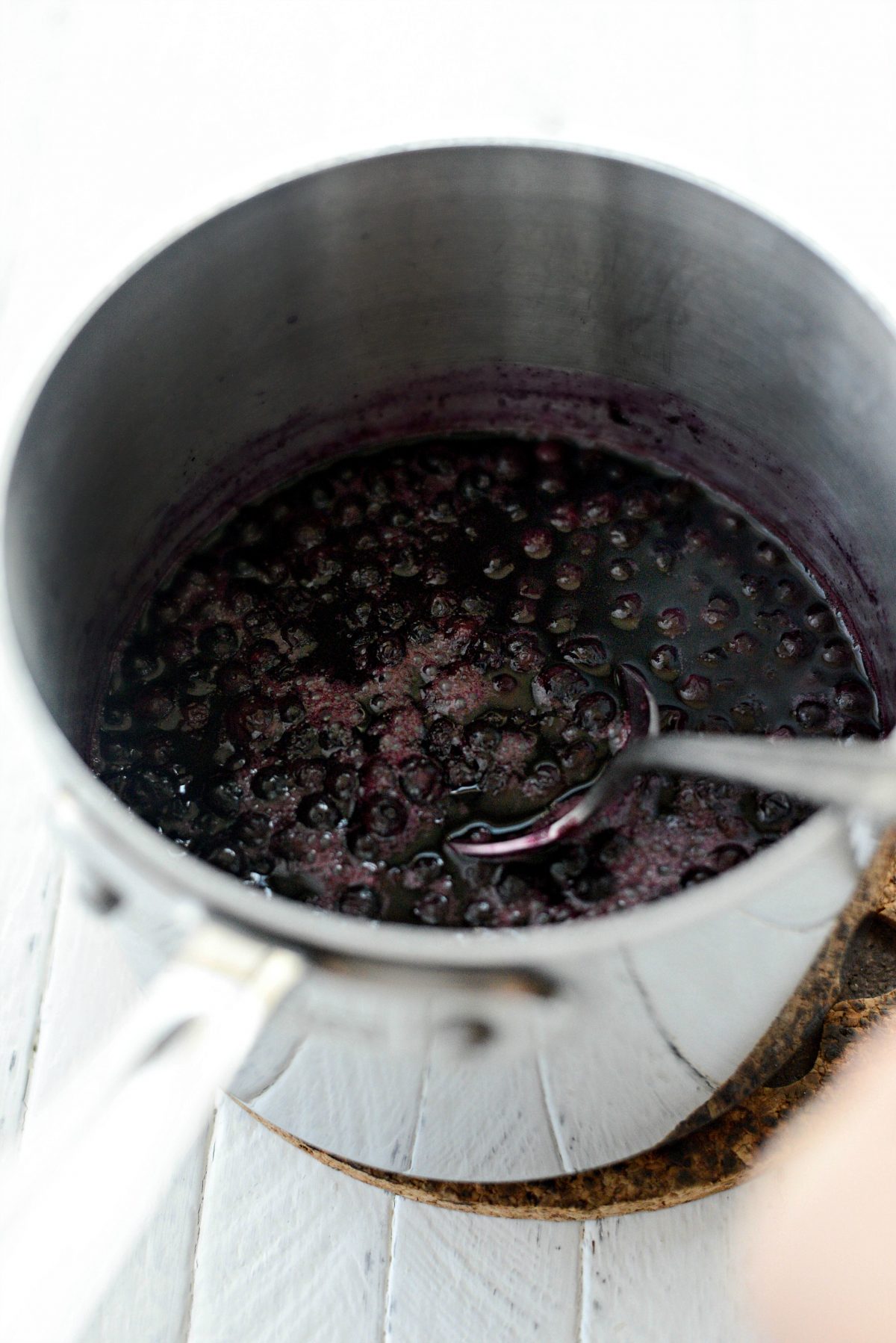 making wild blueberry syrup