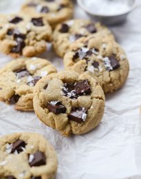 Salted Dark Chocolate Chunk Tahini Cookies l SimplyScratch.com #tahini #chocolate #chunk #seasalt #cookies