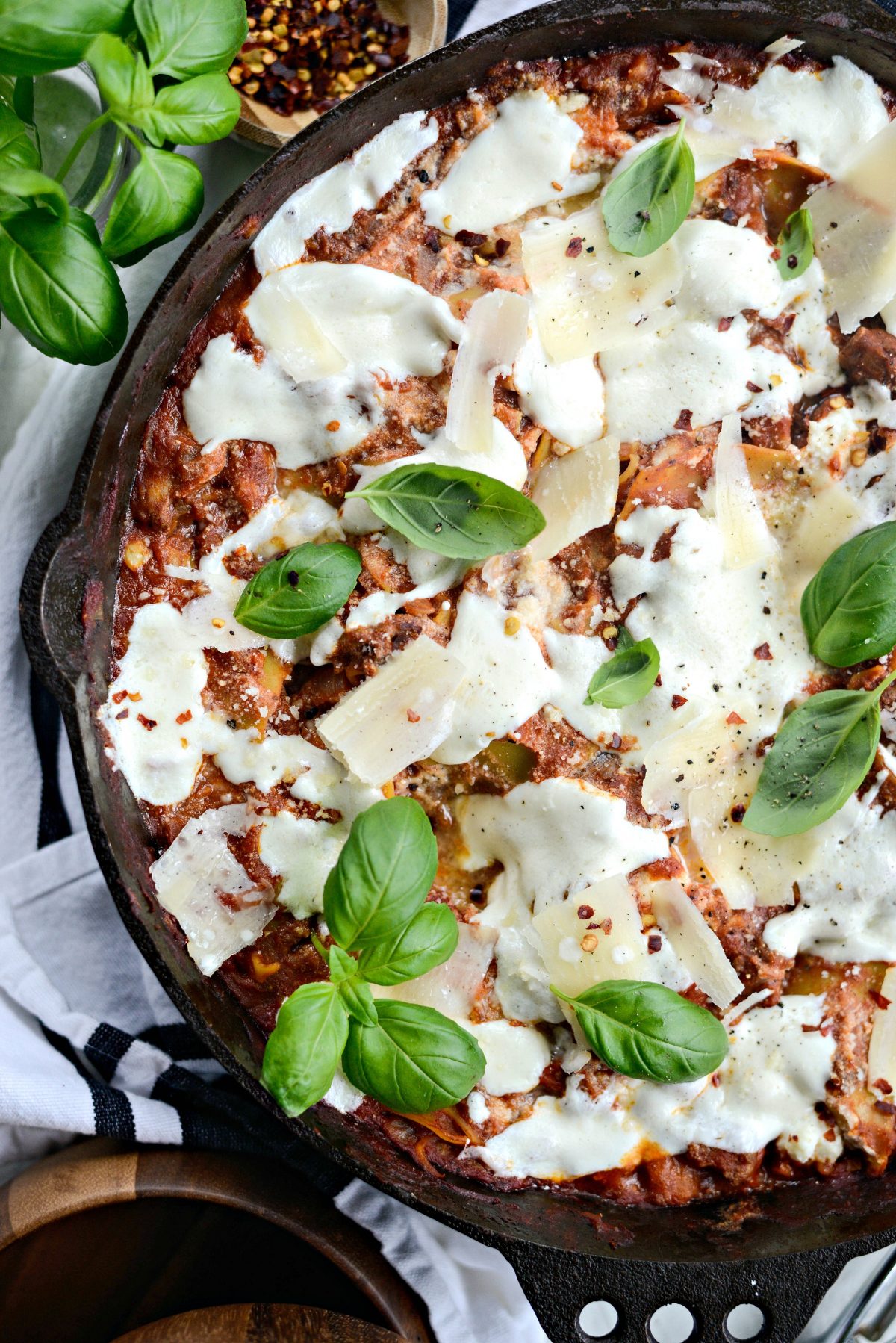 https://www.simplyscratch.com/wp-content/uploads/2019/04/Easy-Skillet-Lasagna-l-SimplyScratch.com-skillet-lasagna-easy-recipe-onepan-17-1200x1798.jpg