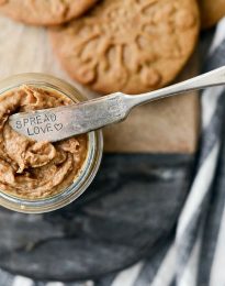 Homemade Speculoos Cookie Butter l SimplyScratch.com #homemade #belgium #cookie #butter #cookiebutter #speculoos #fromscratch #howto