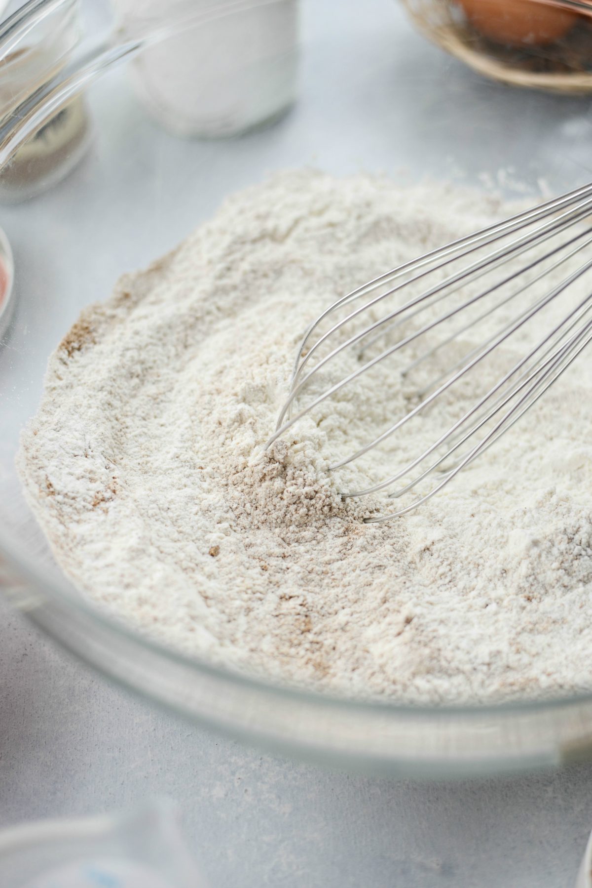 whisk dry ingredients.