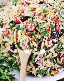 Greek Orzo Salad l SimplyScratch.com #greek #orzo #pasta #salad #spinach #feta #picnic