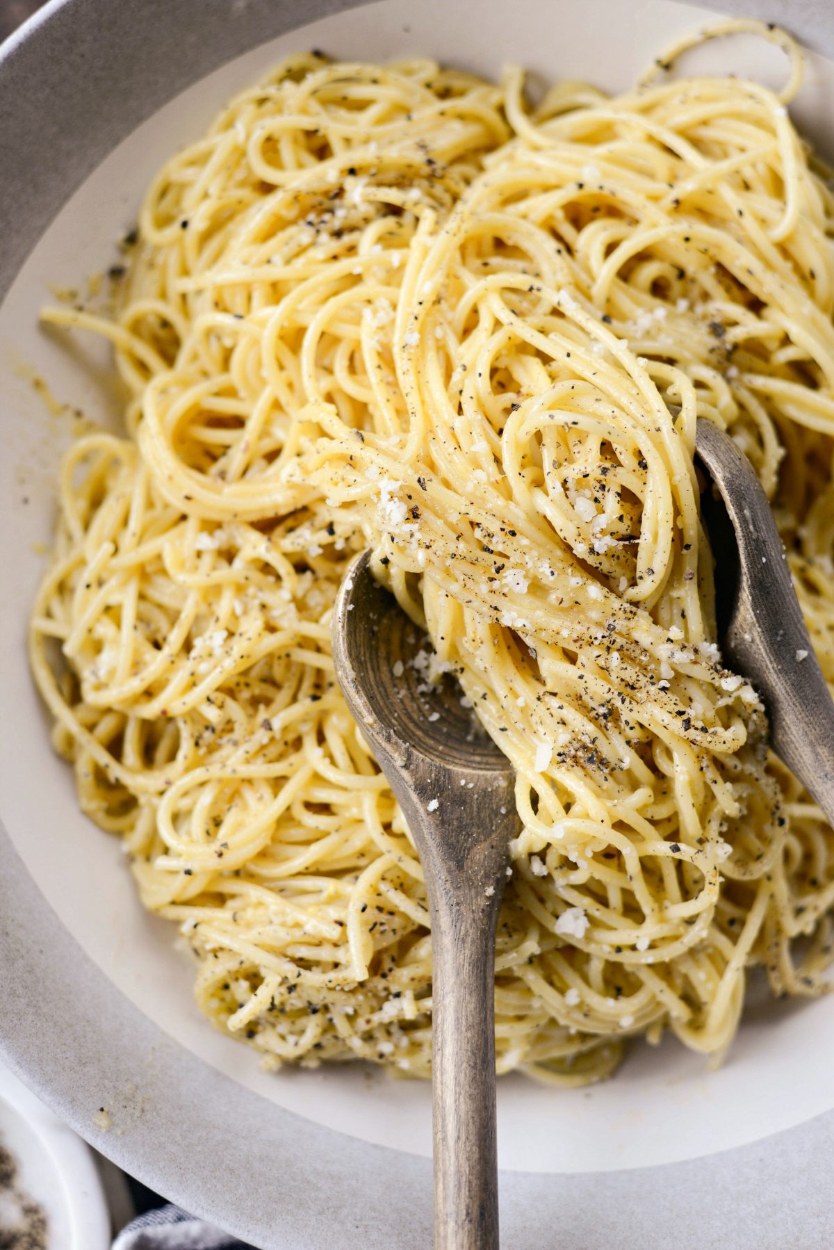 saucy Cacio e Pepe Carbonara