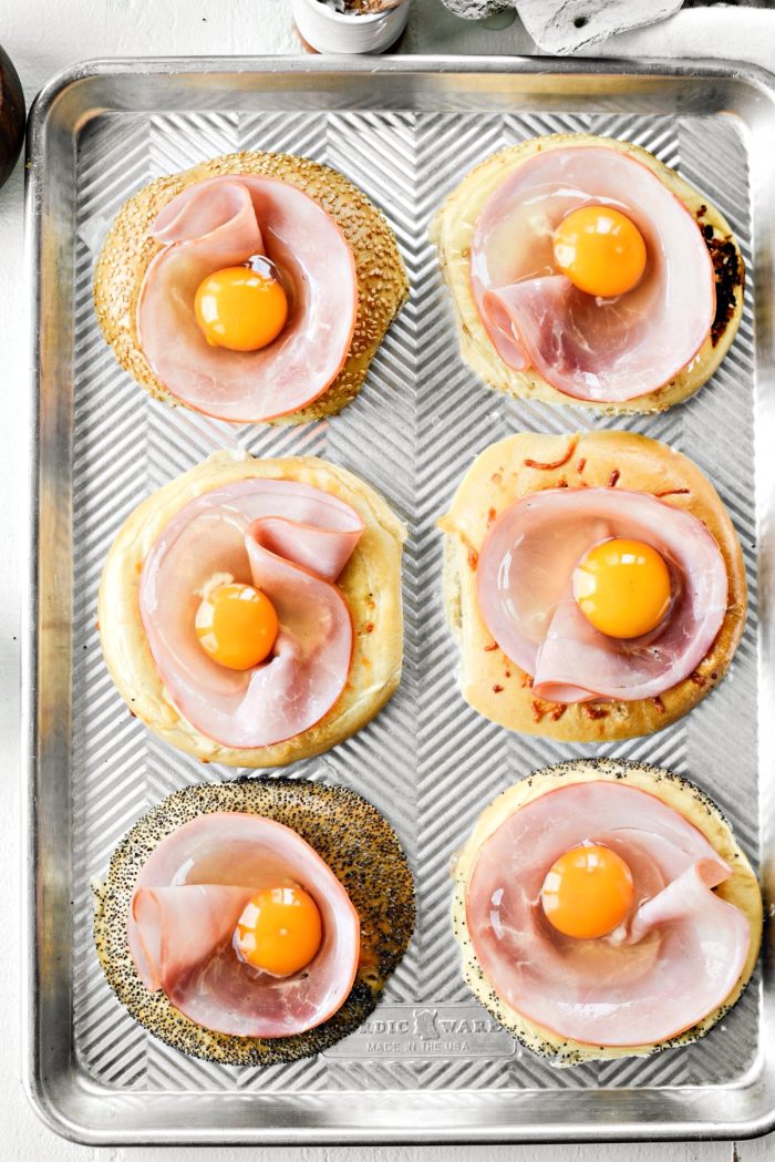 add ham and egg into the center