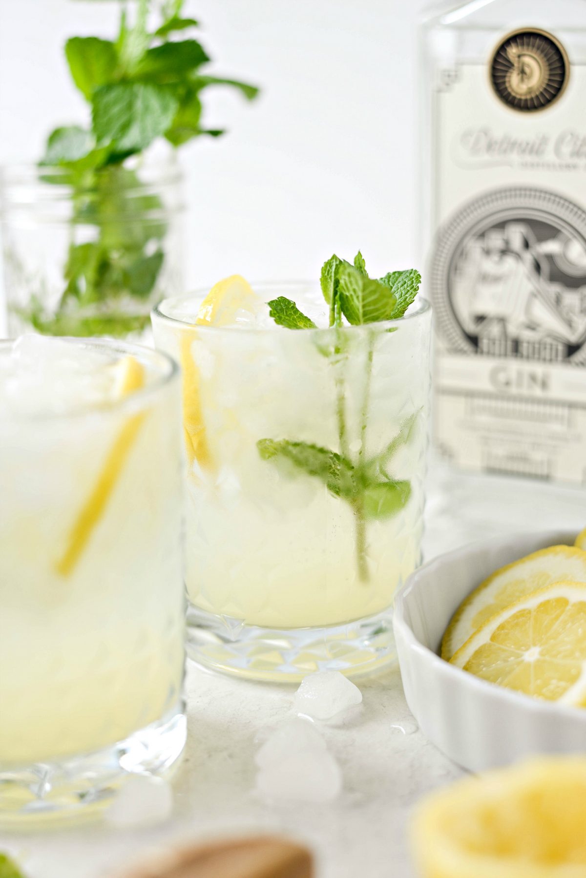 Lemon Gin Fizz - Simply Scratch