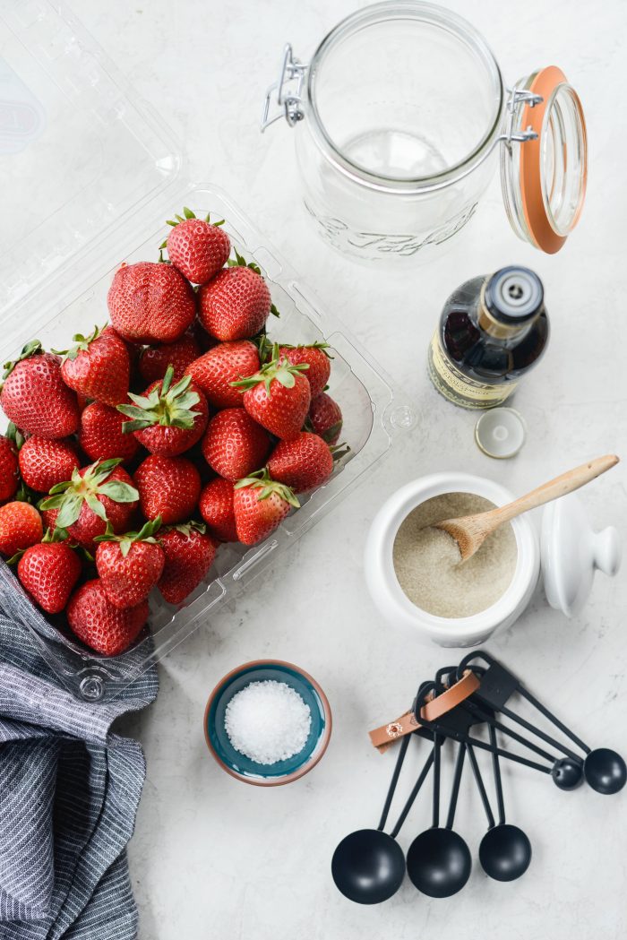 Pickled Strawberries ingredients