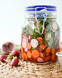 Spicy Pickled Vegetables l SimplyScratch.com #quickpickles #easy #pickled #vegetables #recipe #refrigeratorpickles #summerrecipe