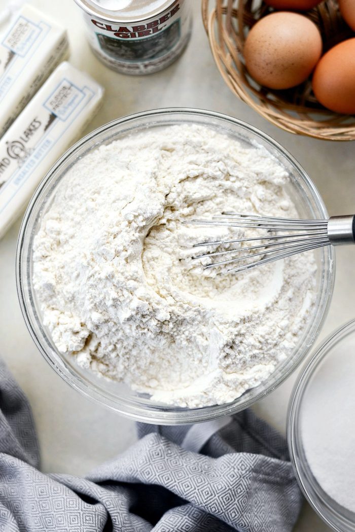 whisk dry ingredients