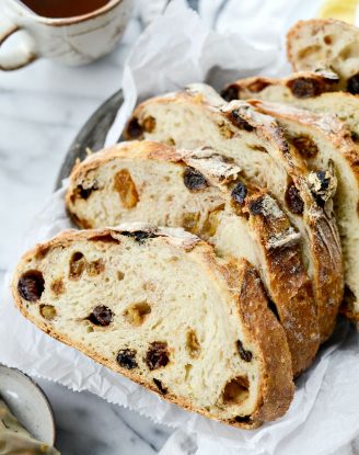 No-Knead Cinnamon Raisin Bread l SimplyScratch.com #noknead #homeamde #dutchoven #cinnamon #raisin #bread #fromscratch #simplyscratch
