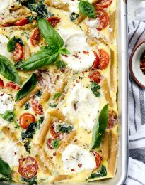 Sheet Pan Spinach Tomato Ricotta Pasta Frittata l SimplyScratch.com #breakfast #brunch #sheetpan #frittata #eggs #onepanmeal