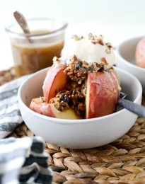 Baked Cinnamon Apples l SimplyScratch.com #fall #baked #apples #cinnamon #dessert #honeycrisp #appledessert #simplyscratch
