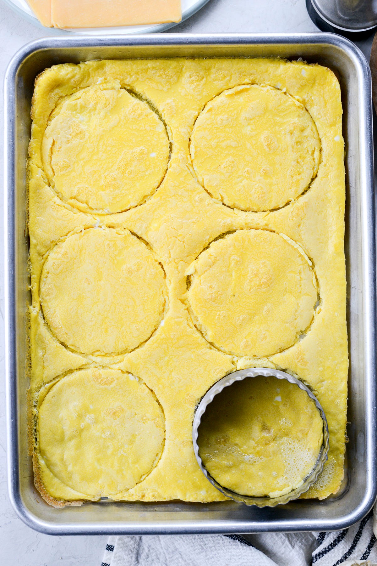 Sausage Egg and Cheese Breakfast Sandwiches - Simply Scratch