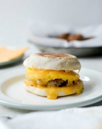 Sausage Egg and Cheese Breakfast Sandwiches l SimplyScratch.com #sausage #egg #cheese #breakfast #sandwiches #freezerfriendly #easy #simplyscratch