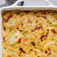 Easy Scalloped Potatoes l SimplyScratch.com #holiday #homemade #fromscratch #scalloped #potatoes #sidedish #casserole