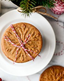 Speculoos Cookies (Dutch Windmill Cookies) l SimplyScratch.com #speculoos #speculaas #cookies #dutch #windmill #cookies #holidays #christmas