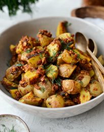 Sun-dried Tomato Roasted Breakfast Potatoes l SimplyScratch.com #sundried #tomato #breakfast #potatoes #roasted #sidedish #yukongold #brunch