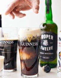 Irish Car Bombs l SimplyScratch.com #irish #carbombs #drink #adultbeverage #alcoholicdrink #beer #guinness #irishwhiskey #IrischLiqueur #bar #stpatricksday