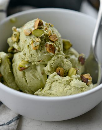 No-Churn Pistachio Ice Cream l SimplyScratch.com #nochurn #icecream #pistachio #nut #easy #dessert