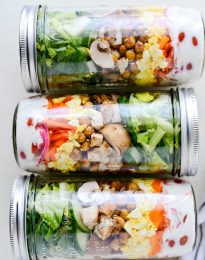 Everyday Mason Jar Salad l SimplyScratch.com #mealprep #salad #masonjar #jarsalad #lowpoint #ww #lowfat