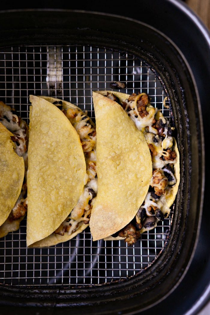 crispy chipotle chicken black bean tacos