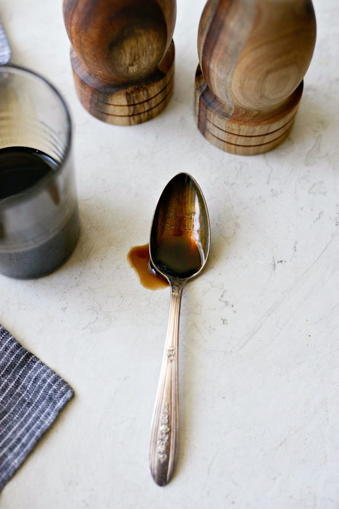 how to make balsamic glaze - glaze on a spoon