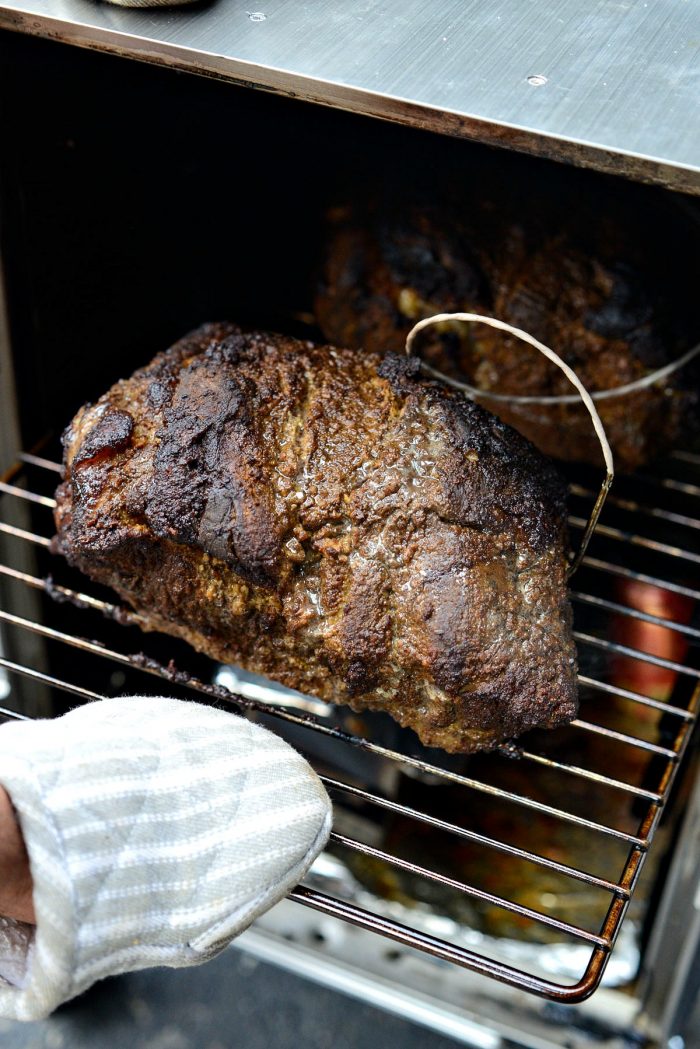 close up of bark on smoked pork shoulder (butt)