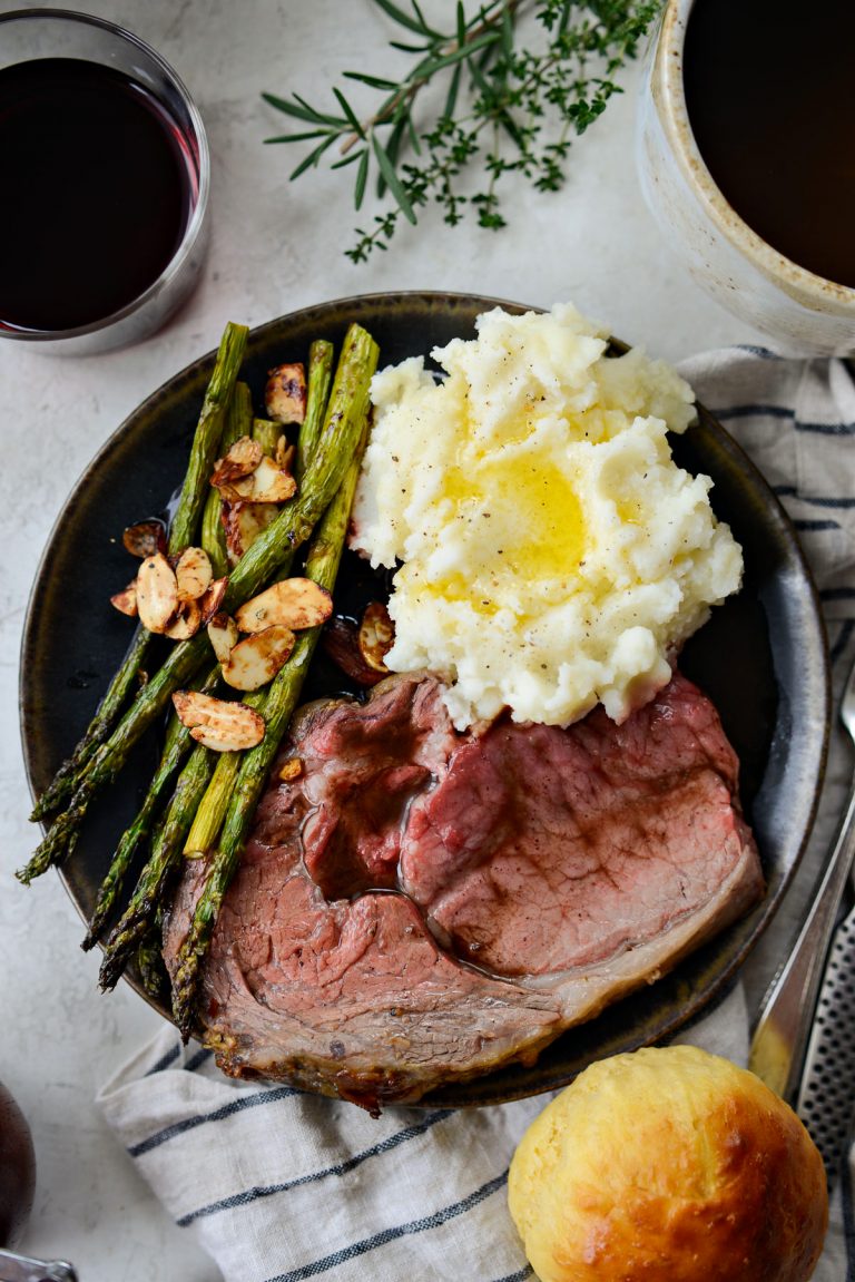 Dijon Rosemary Crusted Prime Rib Roast with Pinot Noir Au jus - Simply ...