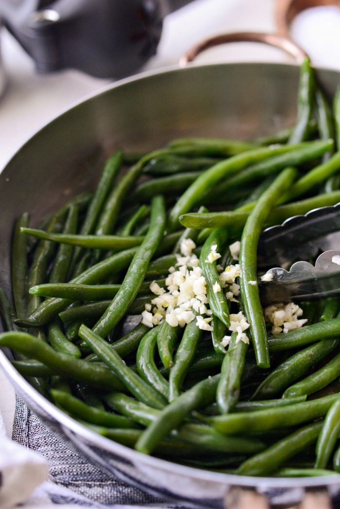 buttery green beans with garlic.