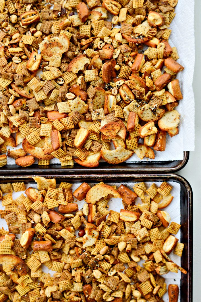 spread snack mix out on paper towel to cool.