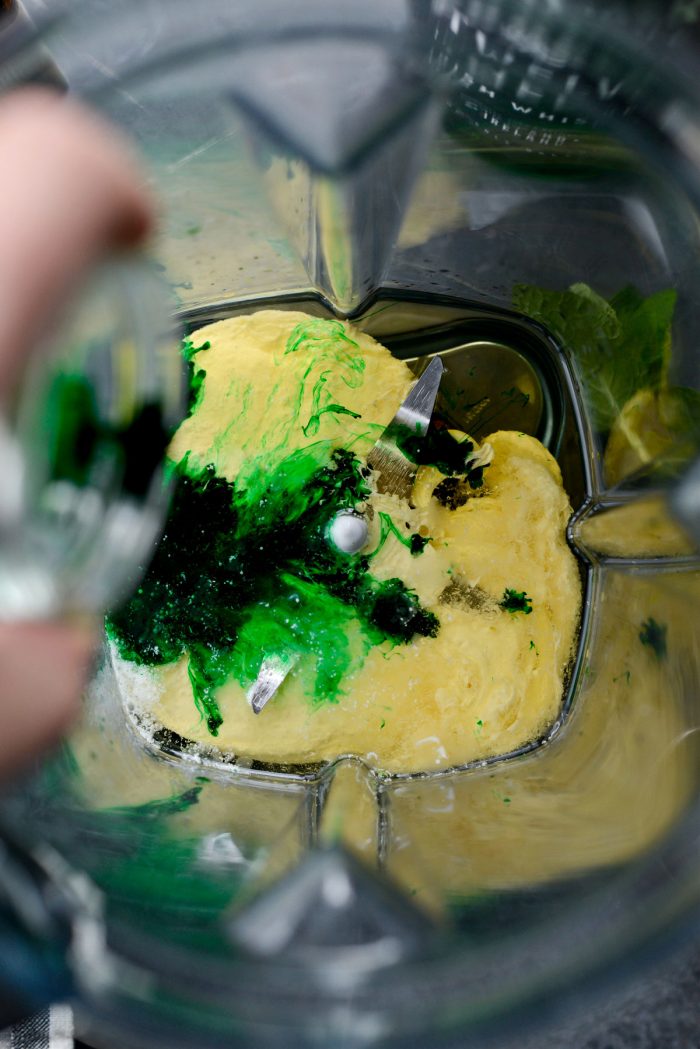 green food coloring