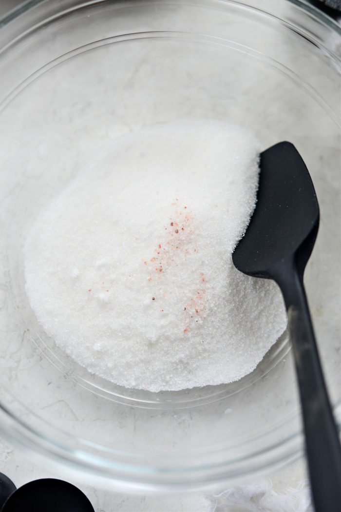 sugar and salt in a bowl