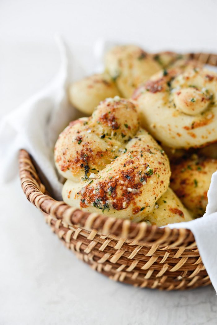 basket of Easy Homemade Garlic Herb Knots