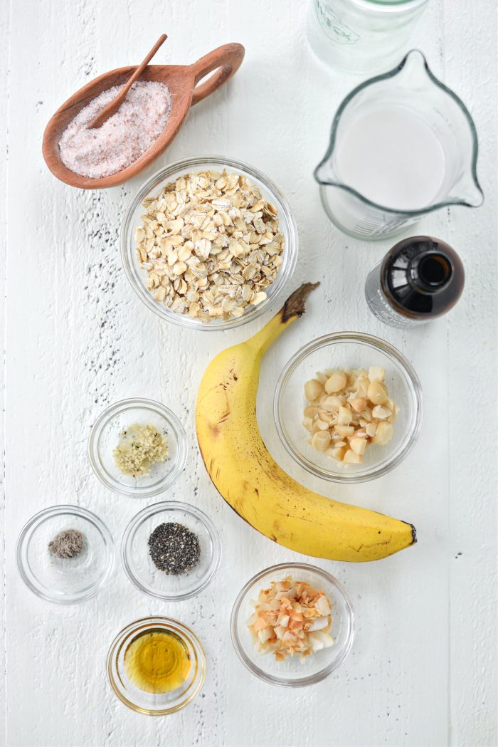 Ingredients for Banana Macadamia Nut Overnight Oats