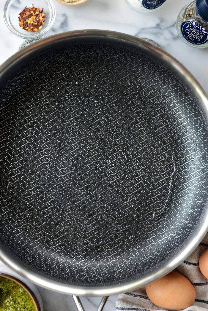 lightly spray a nonstick skilet