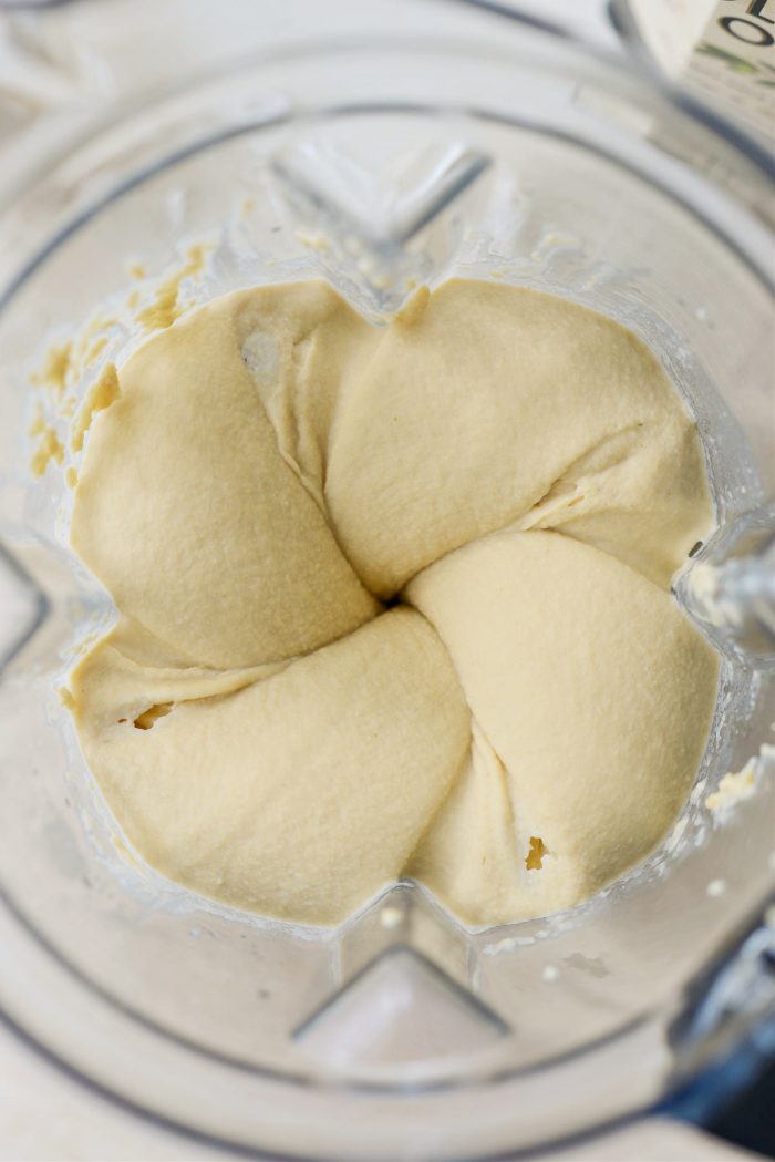 creamy hummus in blender