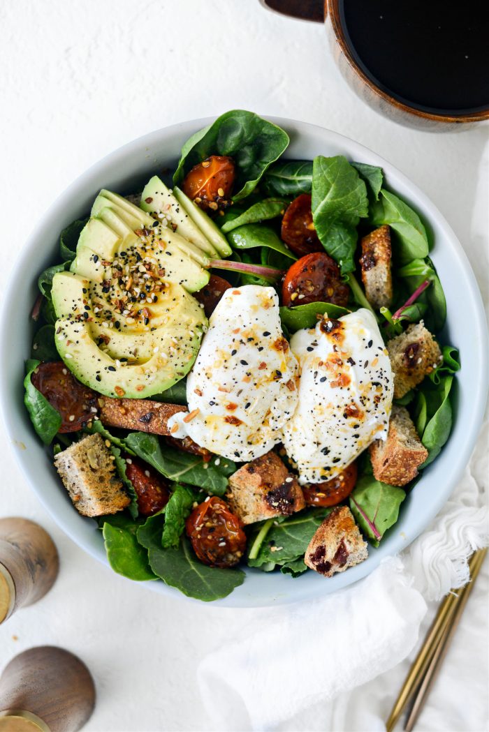 avocado, everything season, poached eggs and tomato oil