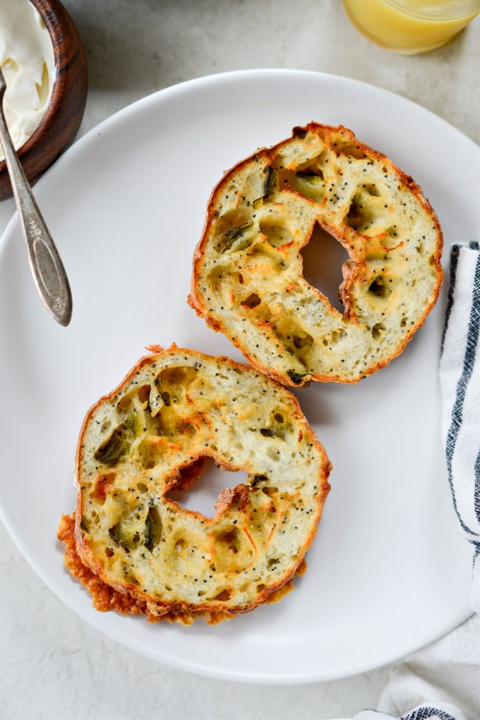 toasted Air Fryer Jalapeno Cheddar Bagel