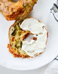 Air Fryer Jalapeno Cheddar Bagels