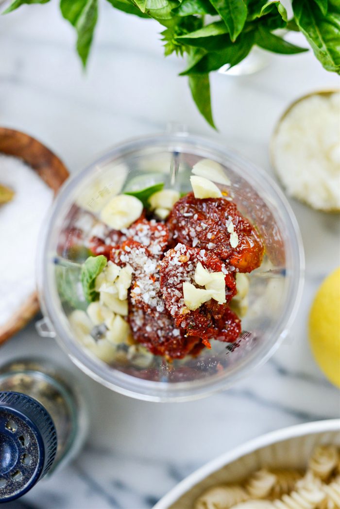 sun-dried tomatoes, oil, garlic, salt and pepper in blender