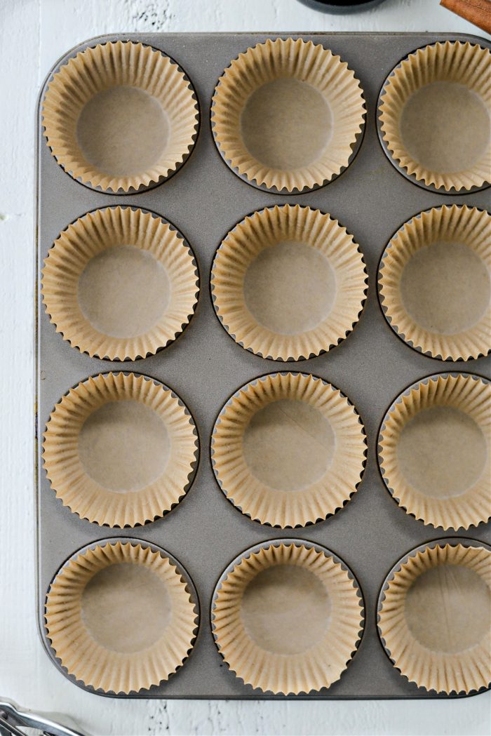 lined muffin pan